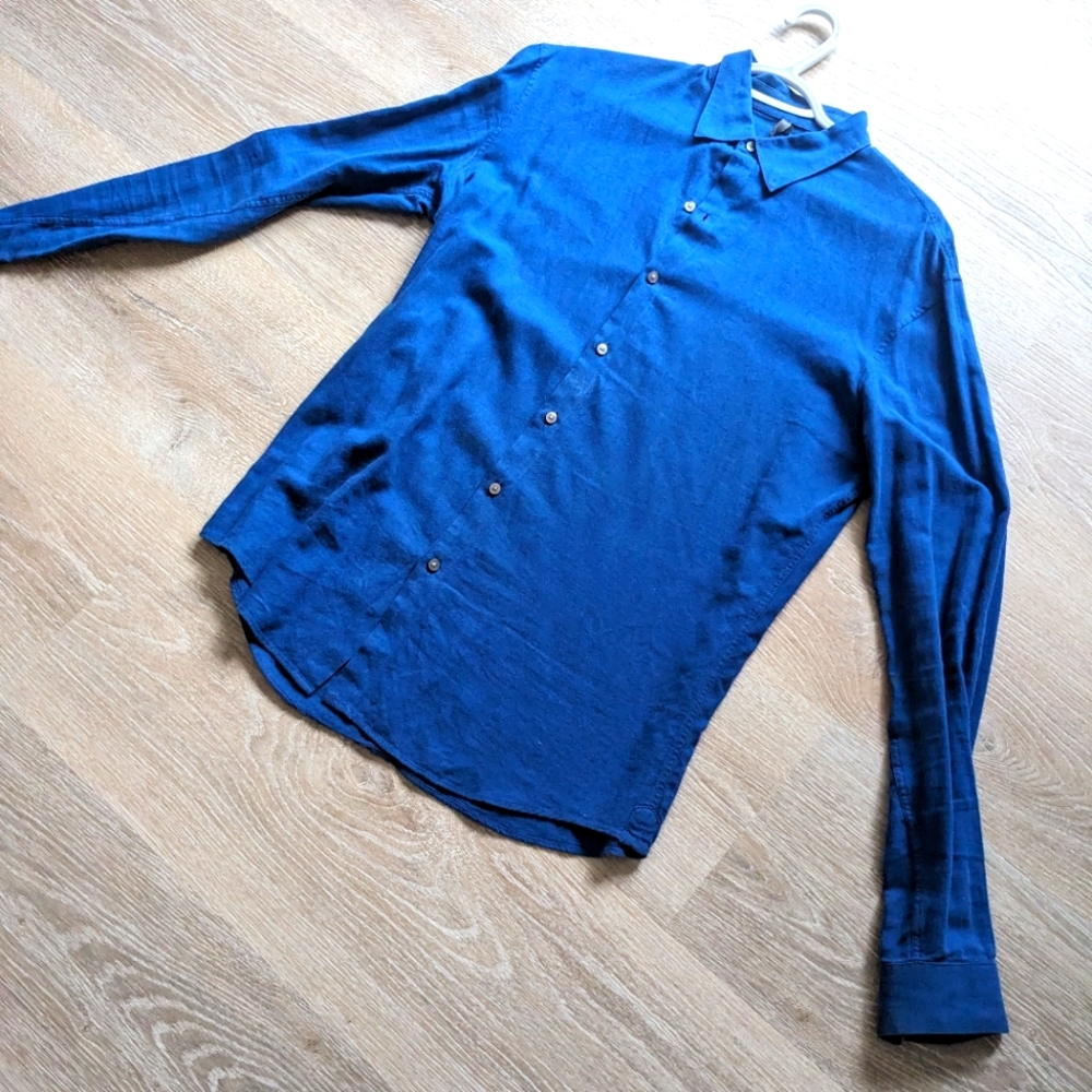 Kin blue meds button down medium